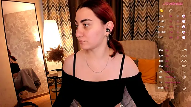 hannacheekss  online show from September 11, 2025, 2:11 am