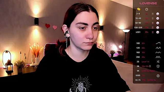 hannacheekss  online show from October 2, 2025, 1:53 am