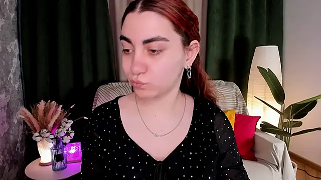 Snapshot of hannacheekss_ chatting on May 28, 2026, 2:08 am hannacheekss online show from May 28, 2026, 2:08 am