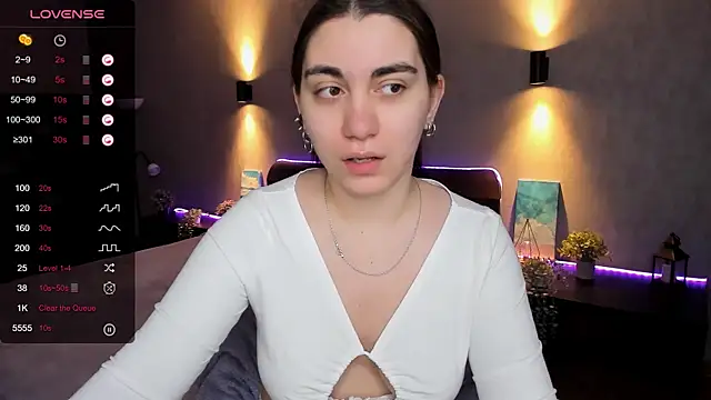 hannacheekss  online show from March 17, 2025, 1:57 am