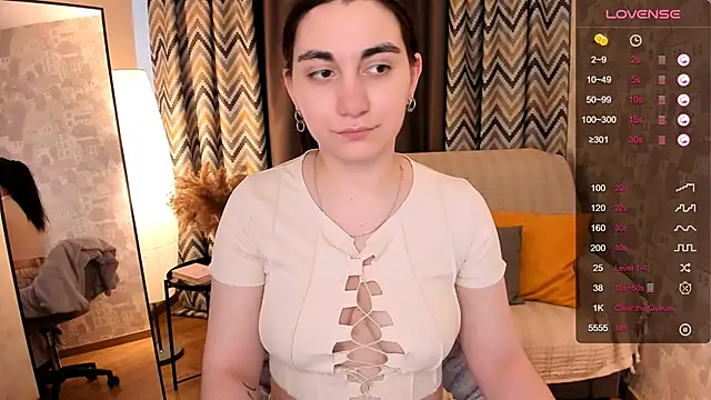 hannacheekss  online show from March 11, 2025, 8:30 am