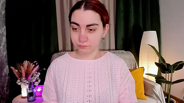Snapshot of hannacheekss_ chatting on May 15, 2026, 2:09 am hannacheekss online show from May 15, 2026, 2:09 am