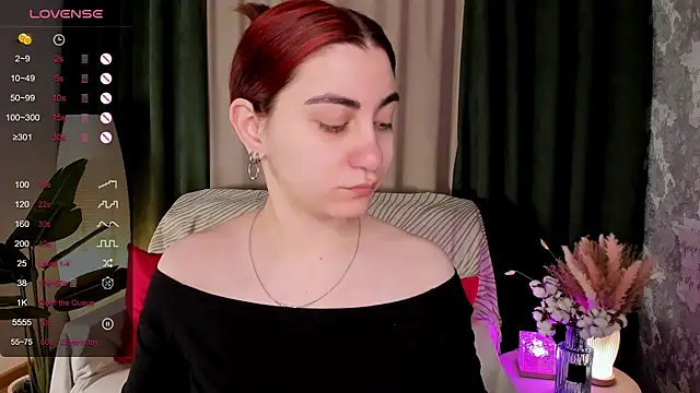 Snapshot of hannacheekss_ chatting on April 29, 2026, 2:05 am hannacheekss online show from April 29, 2026, 2:05 am