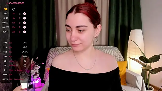 Snapshot of hannacheekss_ chatting on April 21, 2026, 2:51 am hannacheekss online show from April 21, 2026, 2:51 am