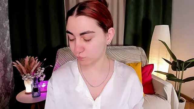 Snapshot of hannacheekss_ chatting on May 21, 2026, 2:09 am hannacheekss online show from May 21, 2026, 2:09 am