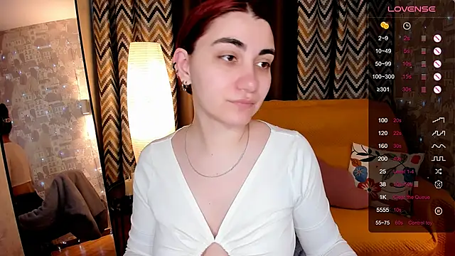 Snapshot of hannacheekss_ chatting on April 27, 2026, 2:09 am hannacheekss online show from April 27, 2026, 2:09 am