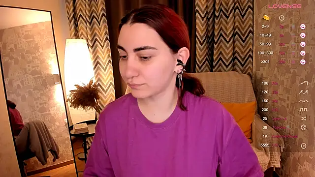 hannacheekss  online show from September 9, 2025, 2:10 am