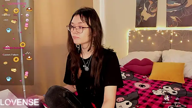 Emily Strikeee online show from February 25, 2026, 4:12 am