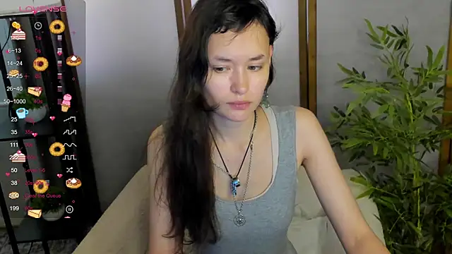 Emily Strikeee online show from September 14, 2025, 9:53 am