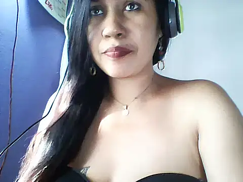 layanah12 online show from April 10, 2026, 12:23 pm