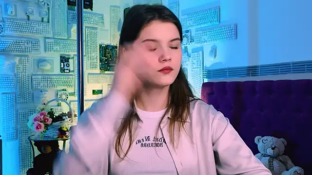 EvaThopson online show from March 21, 2025, 12:17 pm