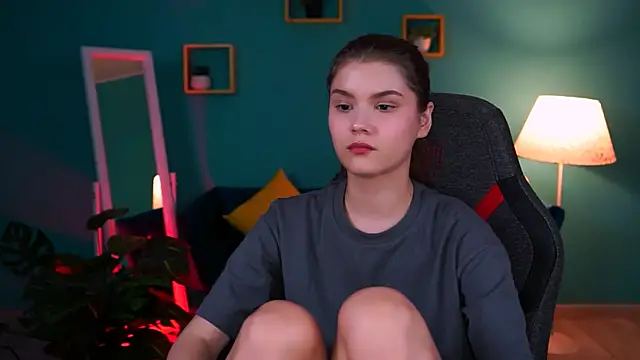 EvaThopson online show from January 24, 2025, 6:14 pm