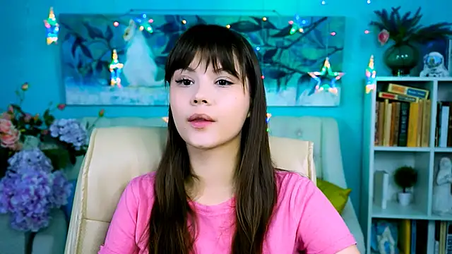 EvaThopson online show from March 19, 2026, 7:08 am