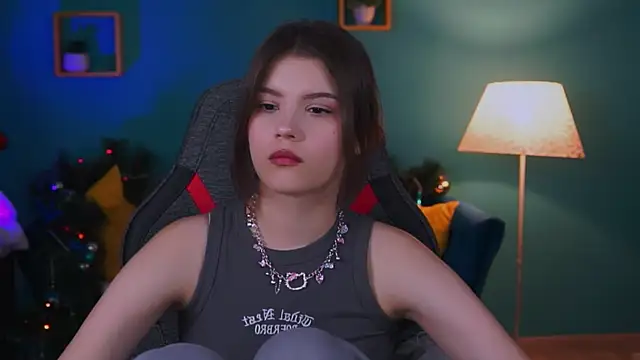 EvaThopson online show from January 14, 2025, 3:15 pm