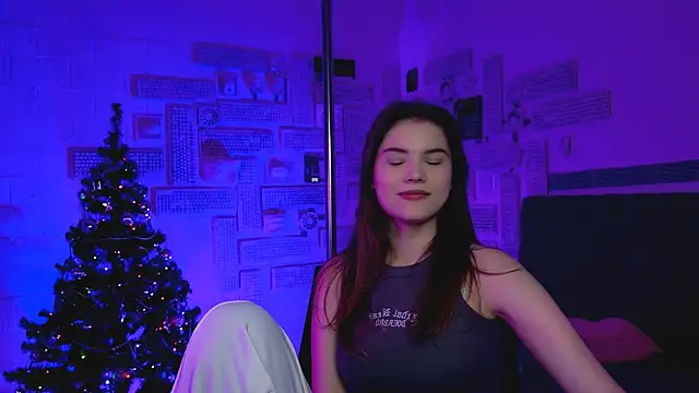 EvaThopson online show from January 18, 2025, 12:04 pm