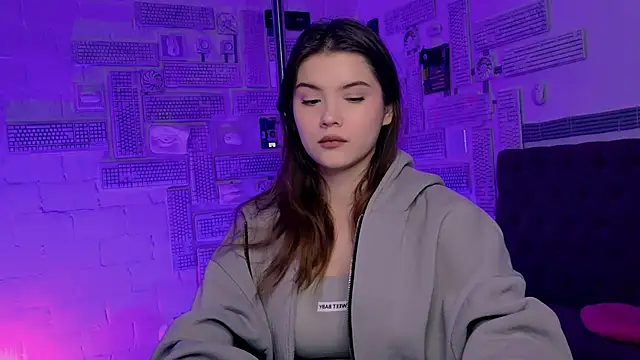 EvaThopson online show from February 6, 2025, 12:04 pm