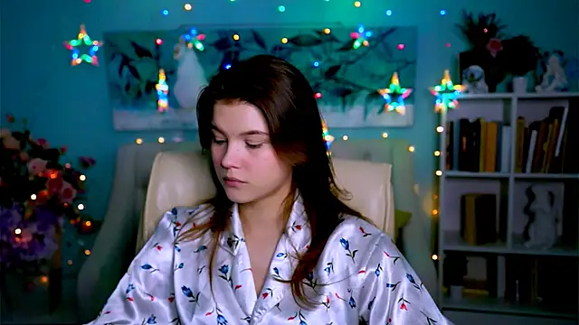 EvaThopson online show from March 4, 2025, 8:02 am