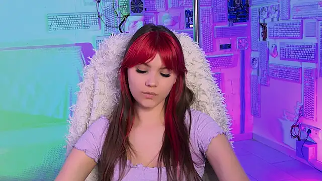 Snapshot of EvaThopson chatting on May 22, 2026, 12:58 pm EvaThopson online show from May 22, 2026, 12:58 pm