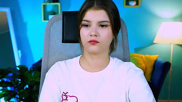 EvaThopson online show from October 14, 2025, 12:17 pm