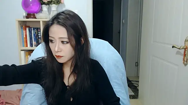 SuSushi728 online show from March 10, 2026, 4:11 pm