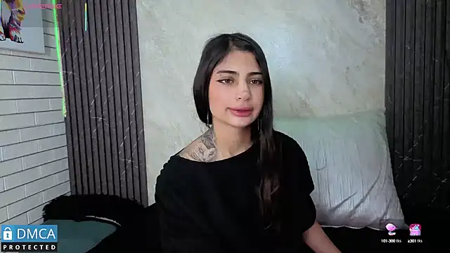 SolBeaumont1 online show from October 15, 2025, 7:00 pm