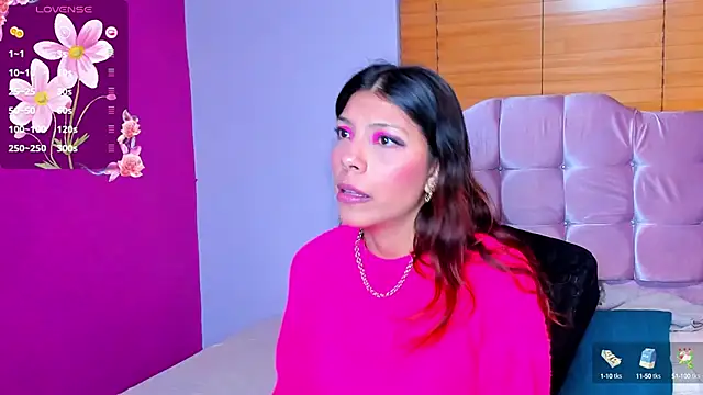 Selenakyle92  online show from January 14, 2025, 11:16 pm