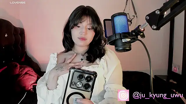 Ju Kyung online show from February 28, 2025, 7:48 am