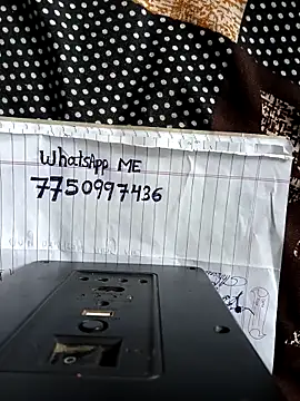 Snapshot of riteshika chatting on December 15, 2025, 9:37 am riteshika online show from December 15, 2025, 9:37 am