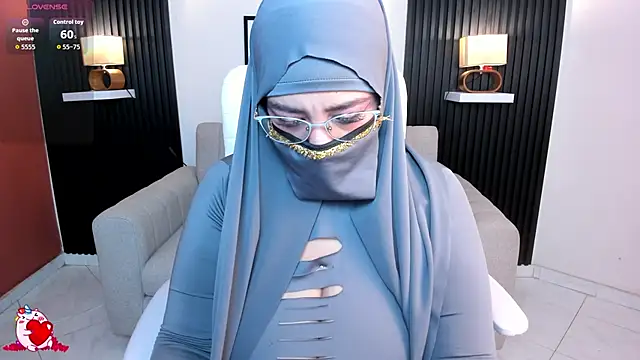 cloe sirena online show from October 16, 2025, 1:52 pm