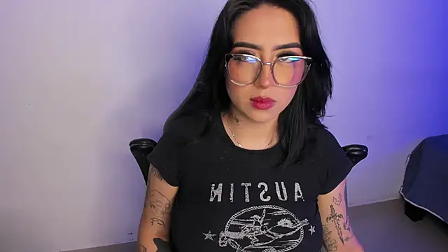 AnnikaMerliahh  online show from September 21, 2025, 4:39 am