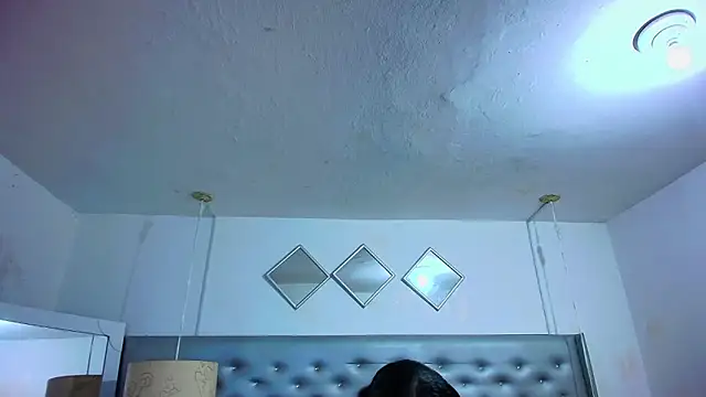 EileenBenzon online show from March 18, 2026, 5:14 pm