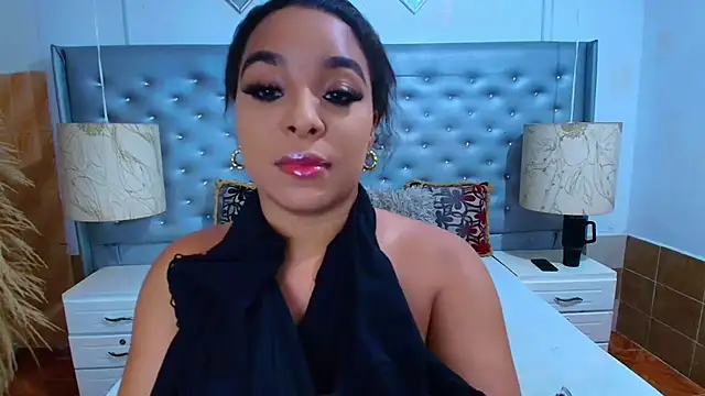 EileenBenzon online show from October 1, 2025, 4:06 am