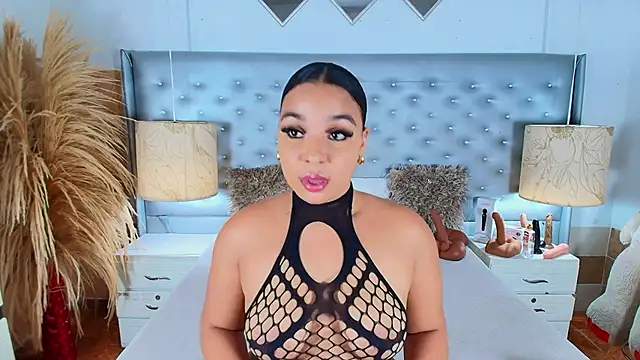 EileenBenzon online show from March 6, 2025, 4:19 am