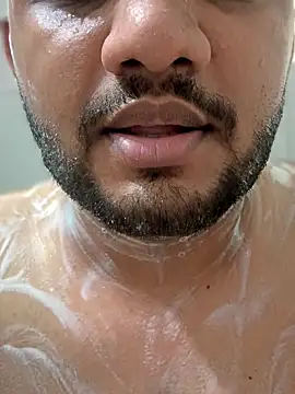 Snapshot of ved240 chatting on October 30, 2025, 2:14 pm ved240 online show from October 30, 2025, 2:14 pm