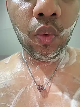 Snapshot of ved240 chatting on February 18, 2025, 12:28 pm ved240 online show from February 18, 2025, 12:28 pm