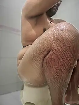 Snapshot of ved240 chatting on March 13, 2025, 11:51 am ved240 online show from March 13, 2025, 11:51 am