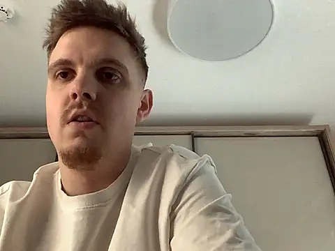 Snapshot of neilho1 chatting on April 21, 2026, 4:02 pm neilho1 online show from April 21, 2026, 4:02 pm