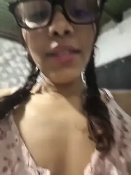 Cositarica 69 online show from April 13, 2026, 5:44 am