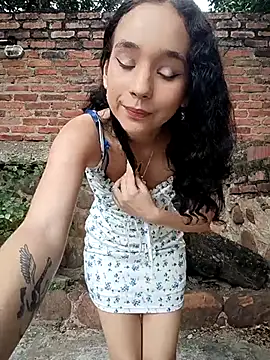 Snapshot of sweet_outdoor_charm chatting on February 22, 2026, 7:48 pm sweet outdoor charm online show from February 22, 2026, 7:48 pm