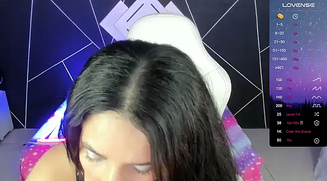 sofiakey online show from December 30, 2024, 2:53 am