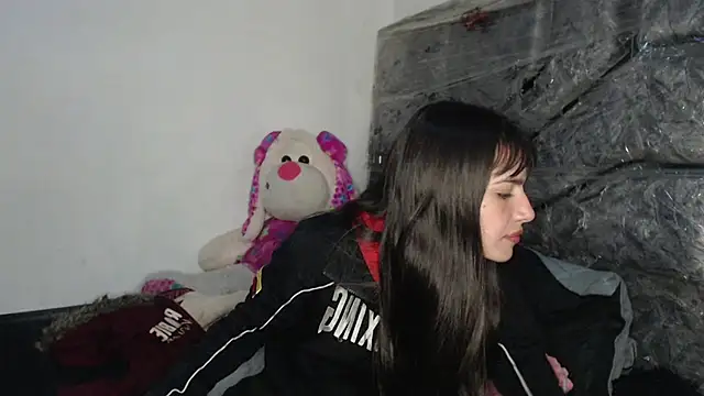 skinny sweet2411 online show from February 18, 2026, 3:37 am