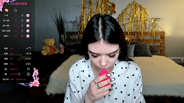 SweetyDeviliya online show from February 16, 2025, 9:59 am