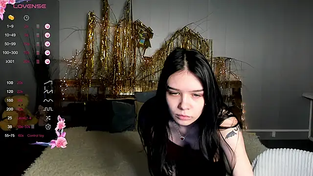 SweetyDeviliya online show from February 4, 2025, 12:11 pm