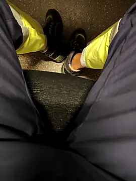 coppiapazza online show from October 12, 2025, 8:43 pm