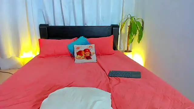 lanaa paul1 online show from March 21, 2025, 12:29 am