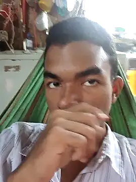 Reynold2608 online show from November 25, 2025, 5:46 pm