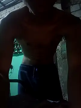 Reynold2608 online show from November 20, 2025, 3:51 am