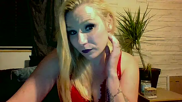 DevilsAngel13 online show from September 13, 2025, 7:36 pm
