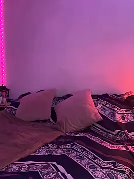 Nina-Chick777 online show from February 10, 2025, 8:42 am