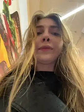 Snapshot of Sunny___Bunny chatting on April 25, 2026, 2:25 pm Sunny Bunny online show from April 25, 2026, 2:25 pm